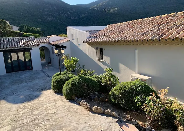 فيلة Capocio كافالير سور مير