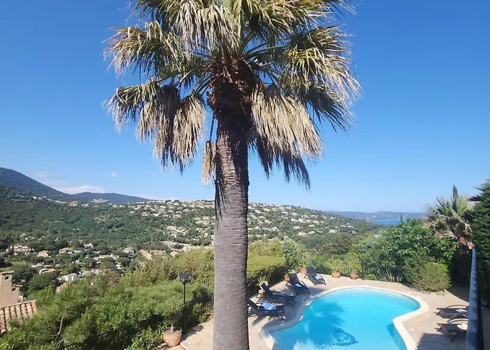 Capocio فيلة كافالير سور مير